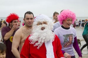 tenby boxing day swim 20 sm.jpg